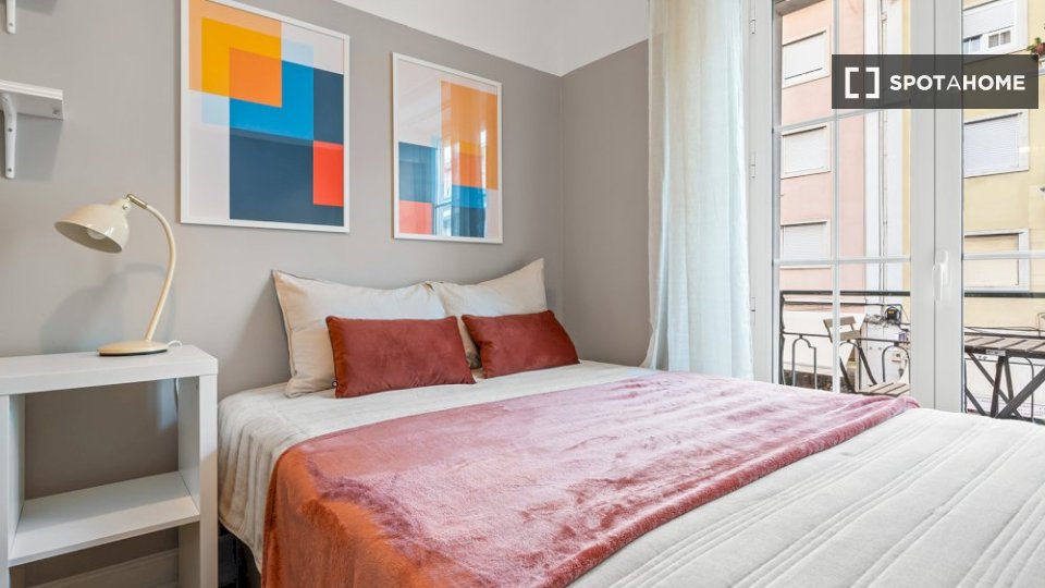 Double room Lisbon, 5 beds — photo 3