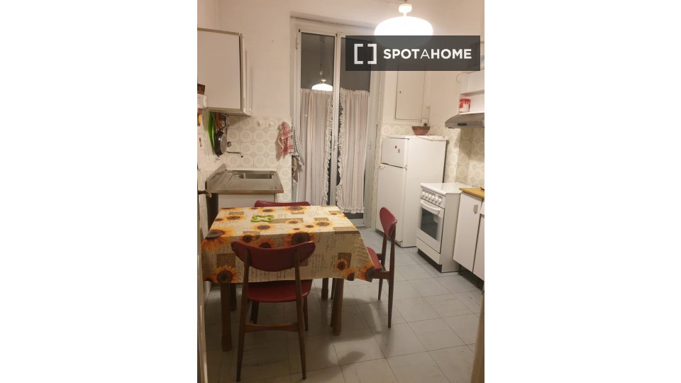 Double room Genoa, 3 beds, 120m² — photo 11