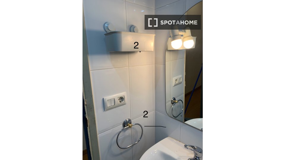 Double room Barcelona, 4 beds — photo 11