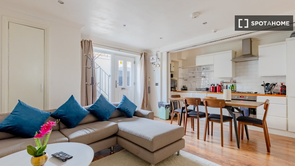 Apartment London, 2 beds — photo 14