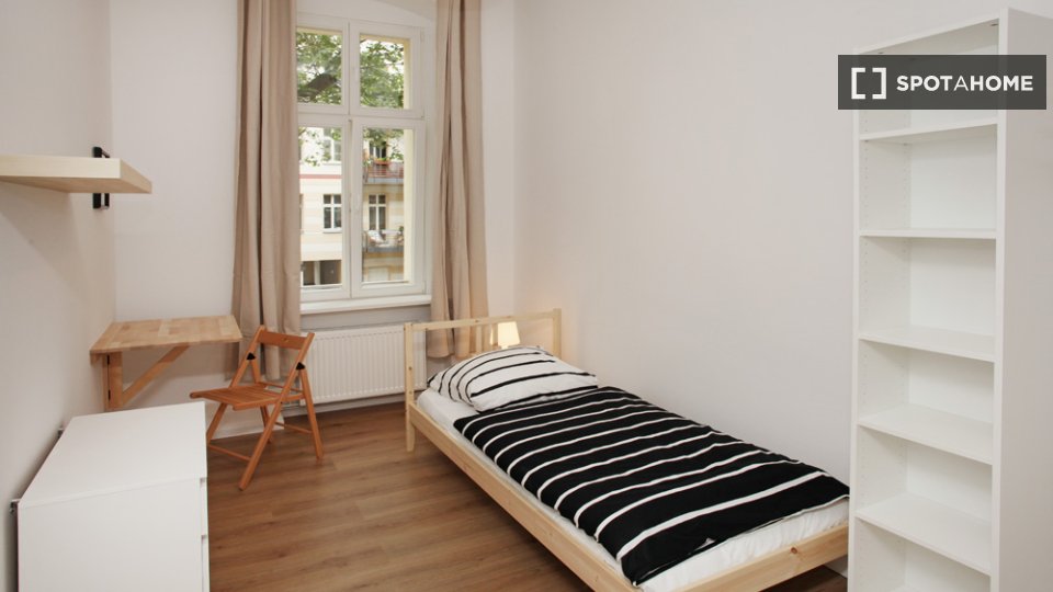 Double room Berlin, 5 beds, 101m² — photo 15