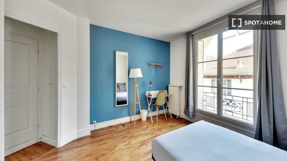 Double room Paris, 6 beds, 80m² — photo 4