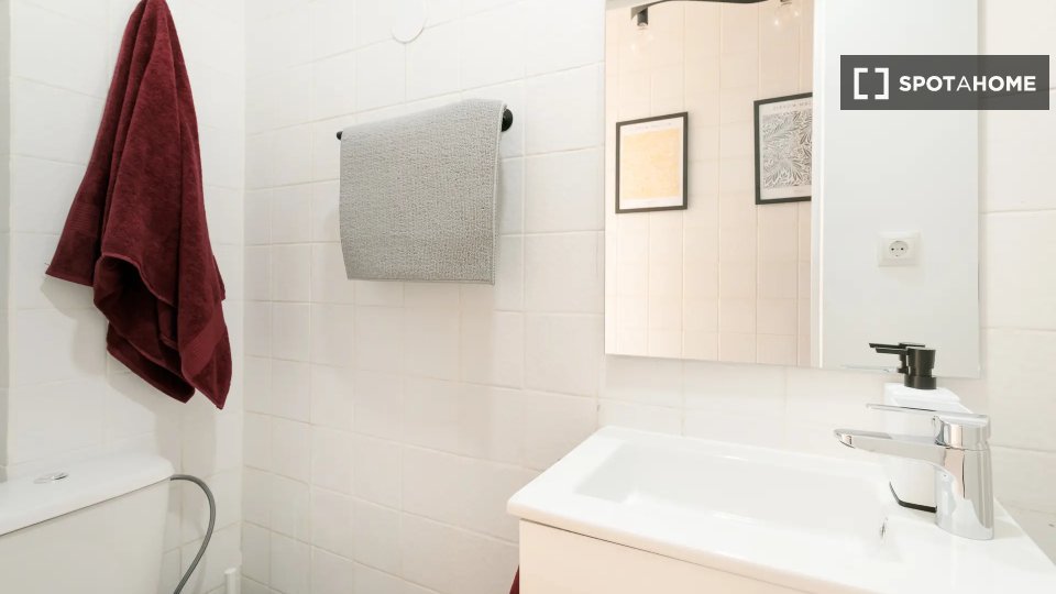 Double room Alicante, 5 beds — photo 15