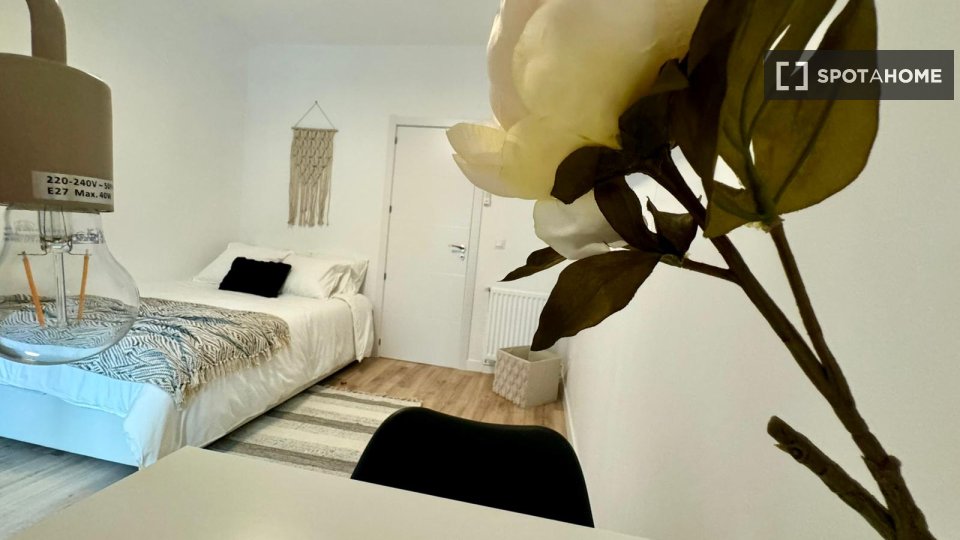 Double room Madrid, 7 beds — photo 16