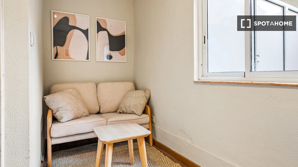 Double room Lisbon, 4 beds — photo 13