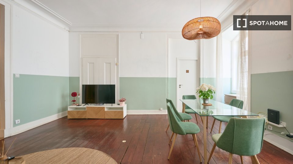 Double room Lisbon, 10 beds — photo 40