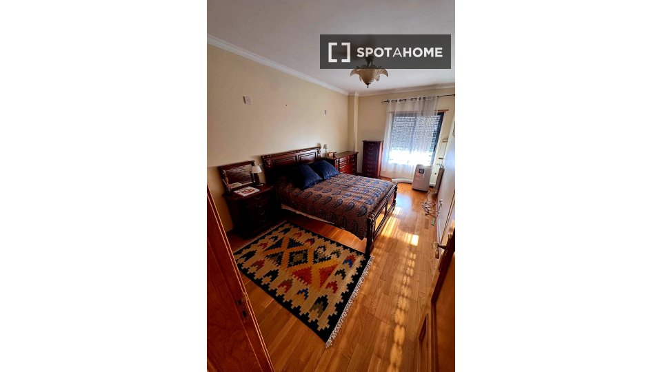 Apartment Lisbon, 4 beds, 177m² — photo 10