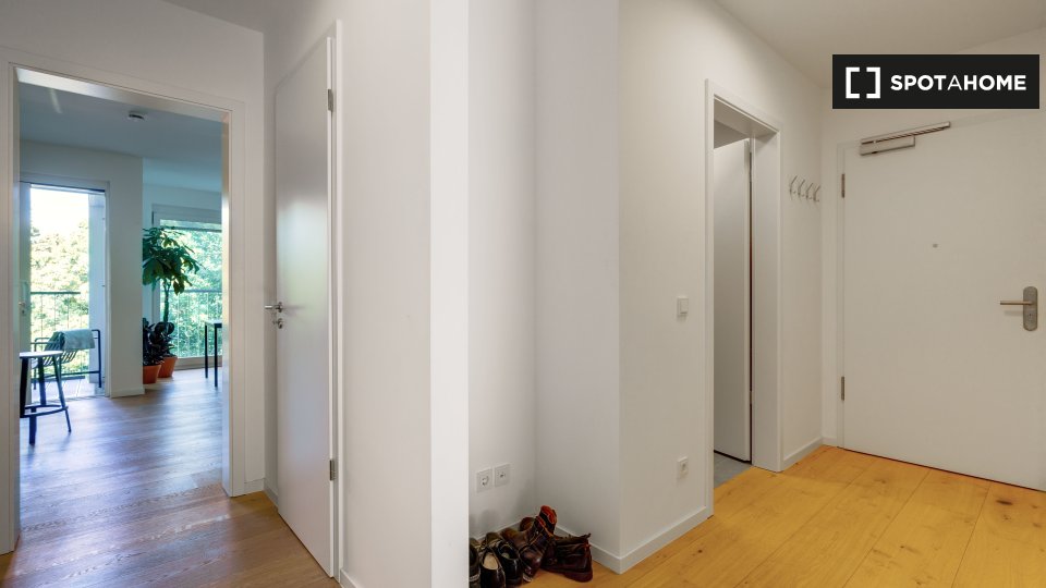 Apartment Berlin, 2 beds, 74m² — photo 1