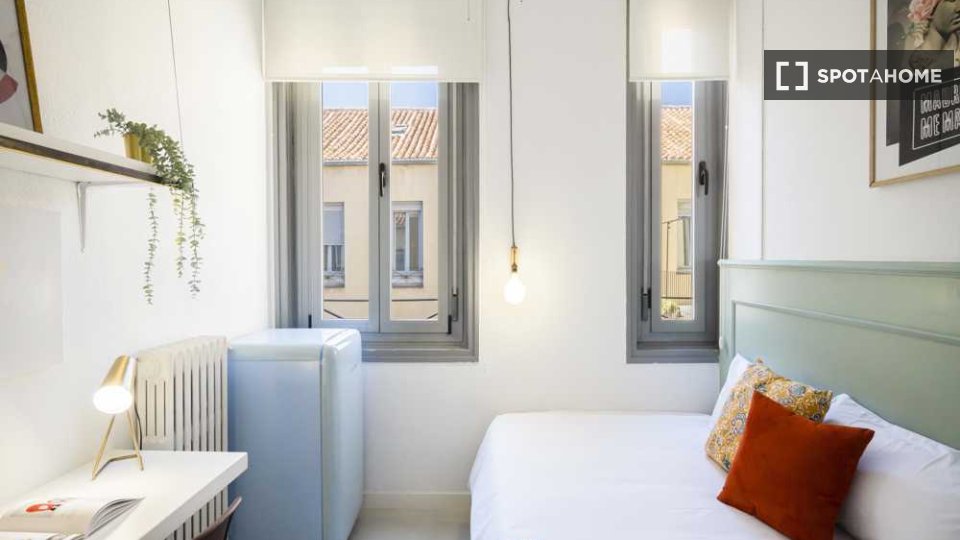 Double room Madrid, 67 beds — photo 71