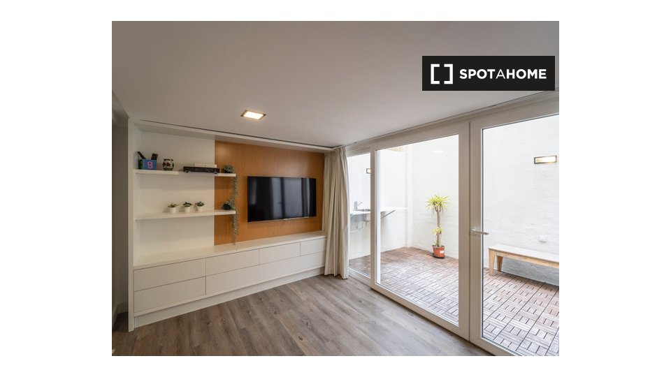 Apartment mono Lisbon, 110m² — photo 4
