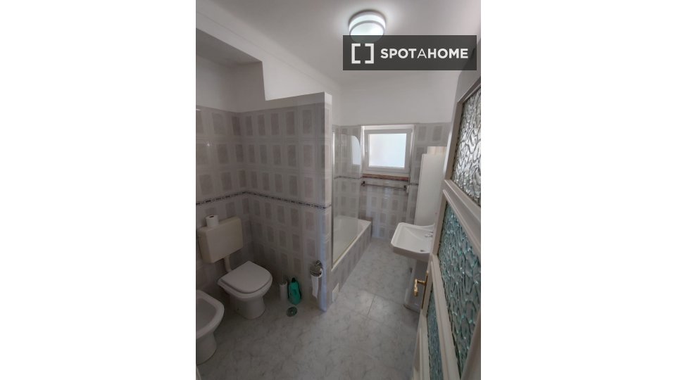 Double room Lisbon, 6 beds, 165m² — photo 4