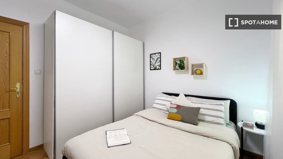 Double room Madrid, 7 beds — photo 15