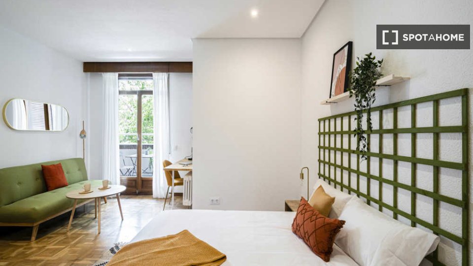 Double room Madrid, 7 beds — photo 20