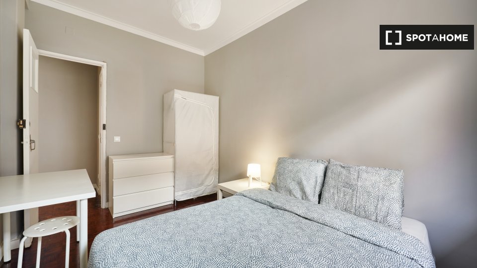 Double room Lisbon, 6 beds — photo 5