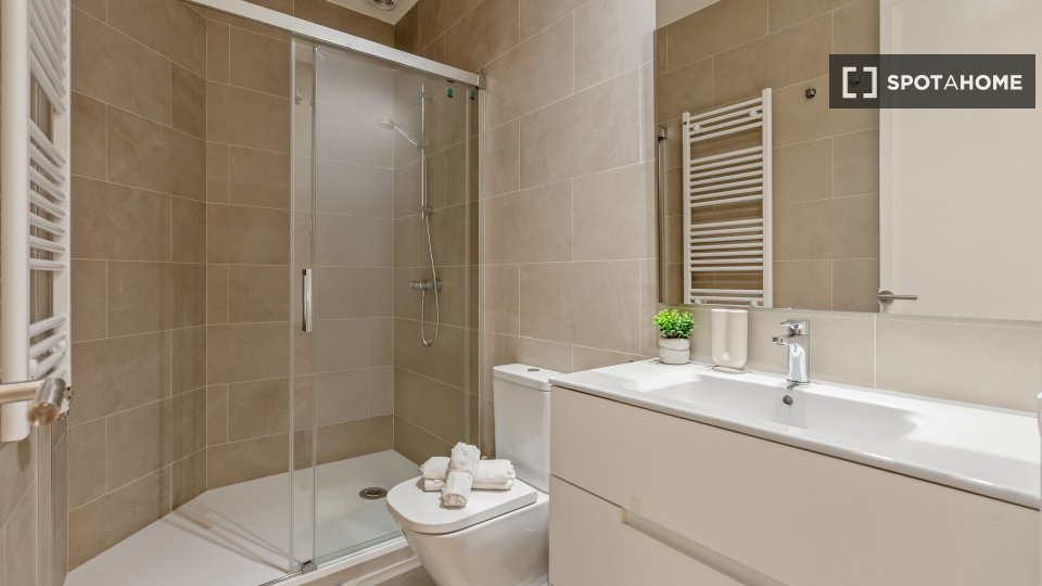 Double room Barcelona, 5 beds, 100m² — photo 35
