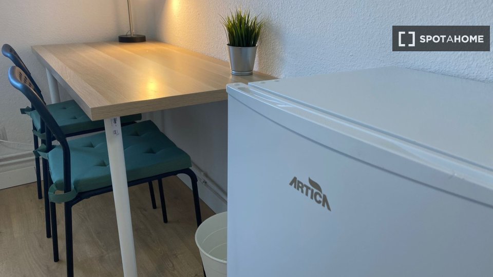 Double room Madrid, 4 beds — photo 10