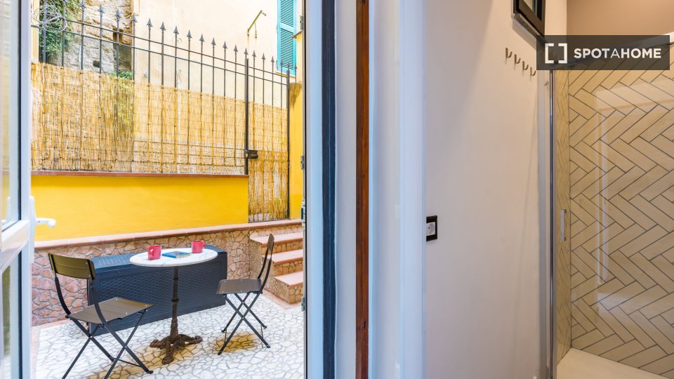 Apartment Naples, 1 bed, 80m² — photo 9
