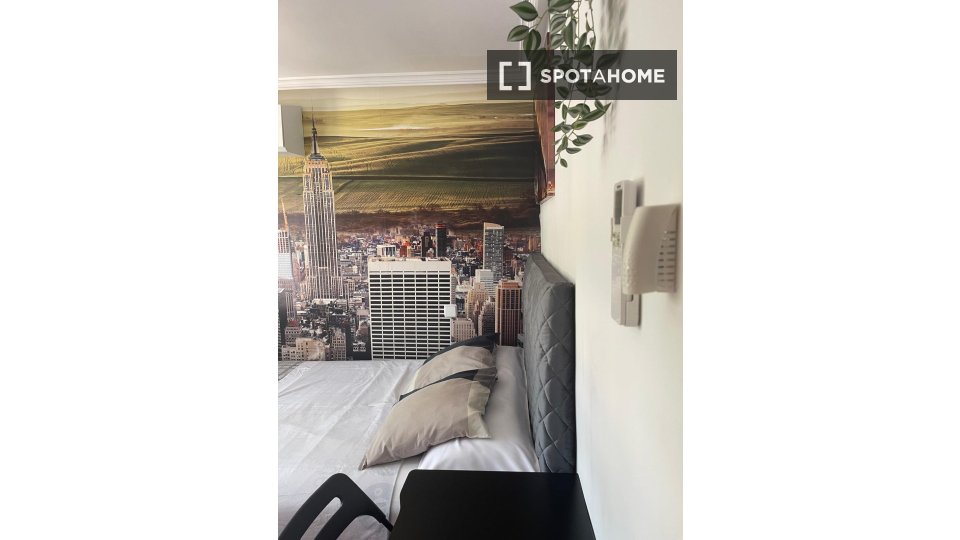 Double room Madrid, 3 beds — photo 33