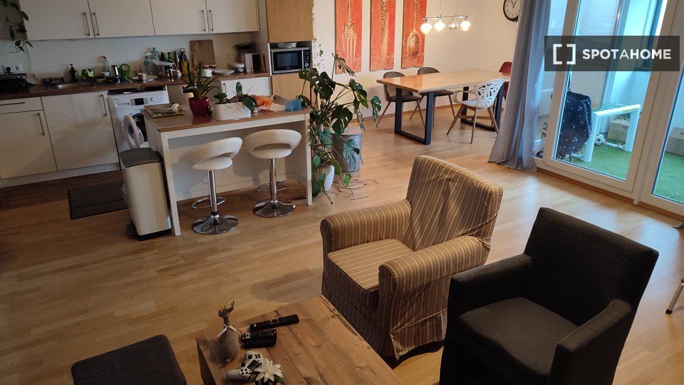 Double room Hamburg, 3 beds, 144m² — photo 8