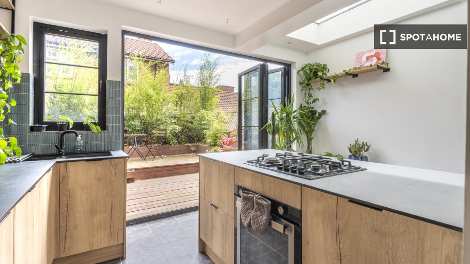 Apartment London, 4 beds — photo 17