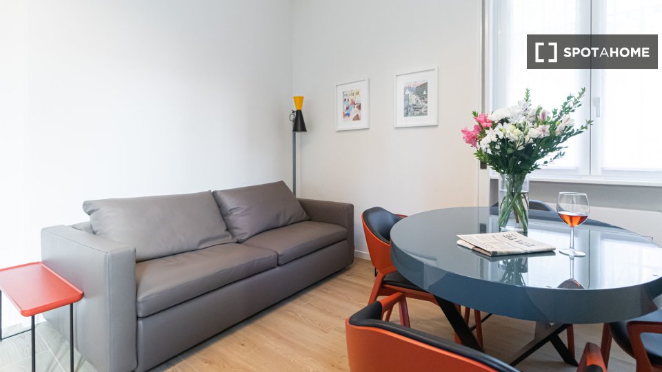 Apartment Milan, 1 bed, 70m² — photo 1