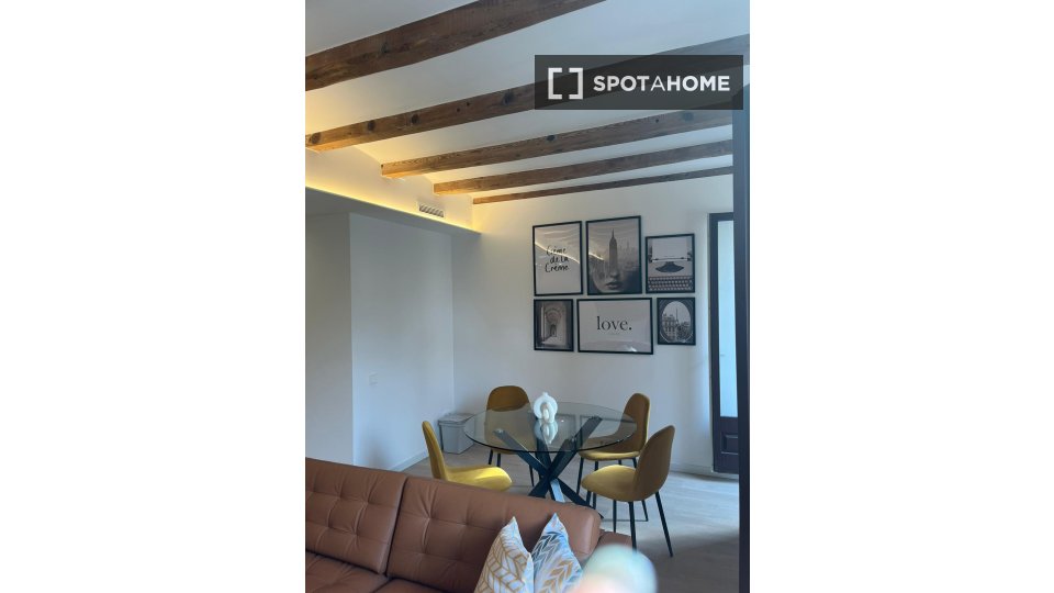 Apartment Barcelona, 2 beds, 74m² — photo 2