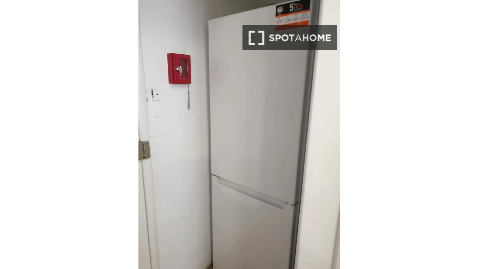 Double room Lisbon, 9 beds — photo 19