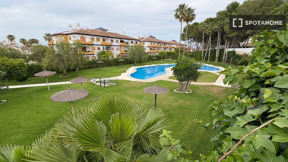 Apartment Alicante, 2 beds, 60m² — photo 13