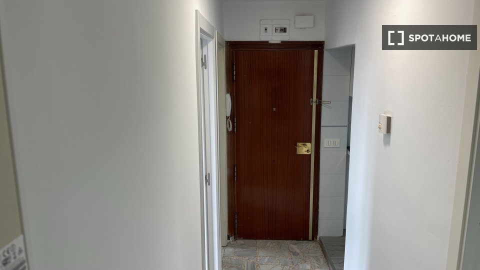 Double room Madrid, 4 beds — photo 14