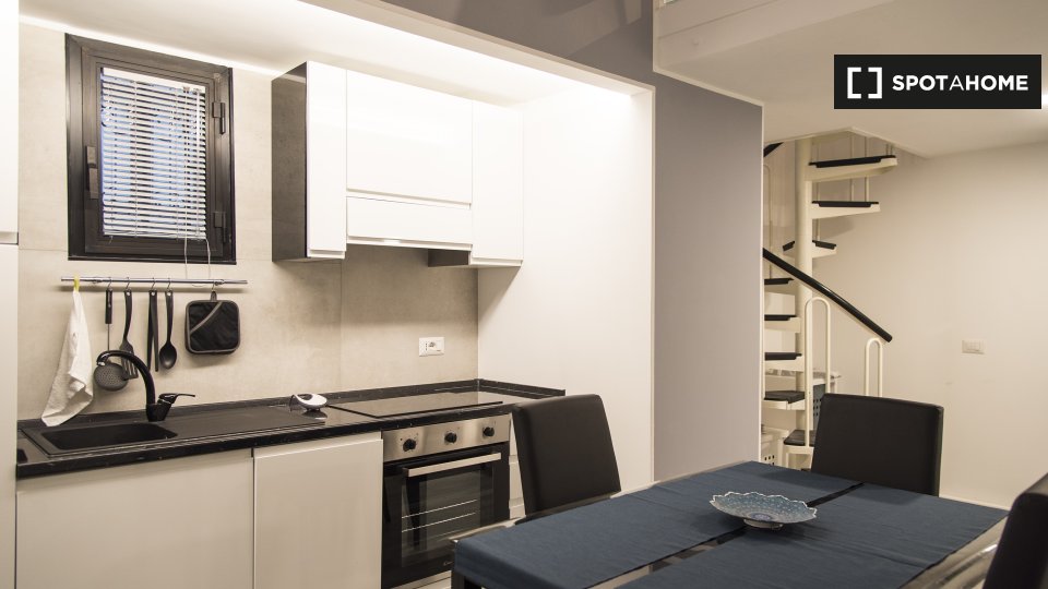 Apartment Milan, 1 bed, 55m² — photo 1