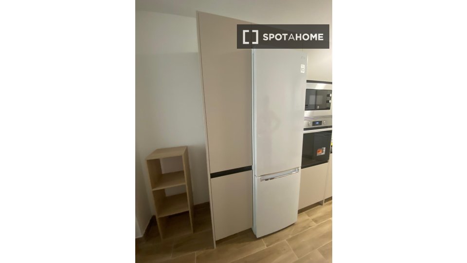 Apartment Valencia, 4 beds, 100m² — photo 12