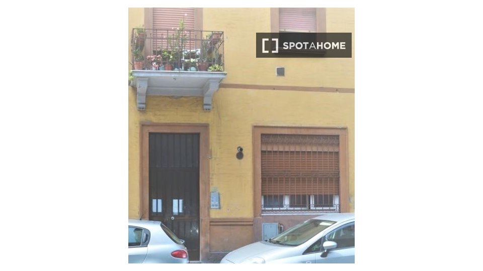 Double room Milan, 3 beds, 80m² — photo 9