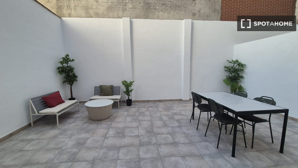 Apartment Madrid, 2 beds, 75m² — photo 8