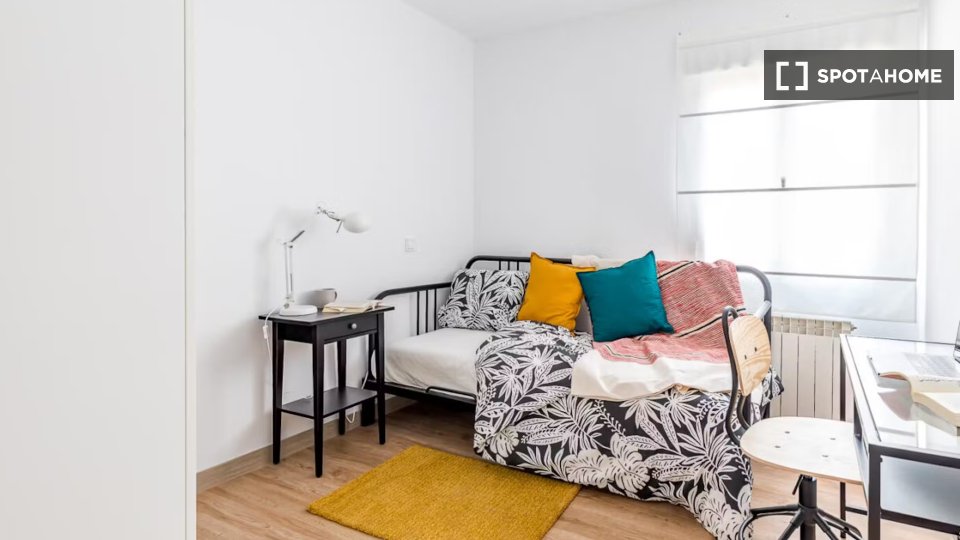Double room Madrid, 4 beds — photo 16