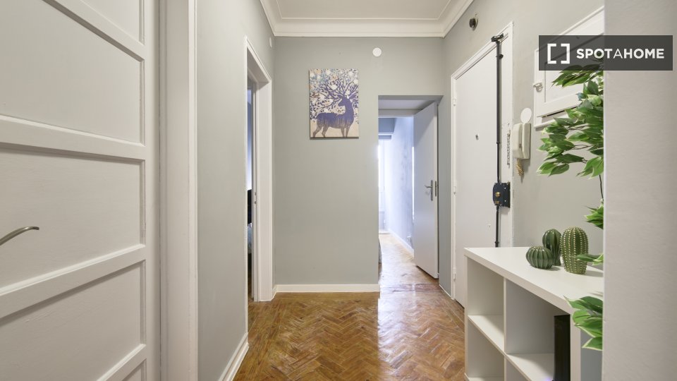Double room Lisbon, 6 beds — photo 11