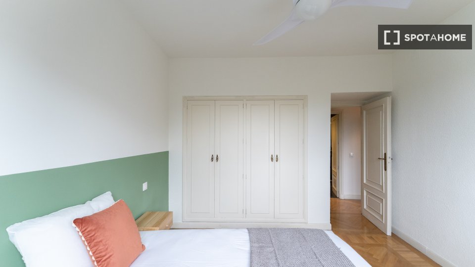 Double room Madrid, 6 beds — photo 5