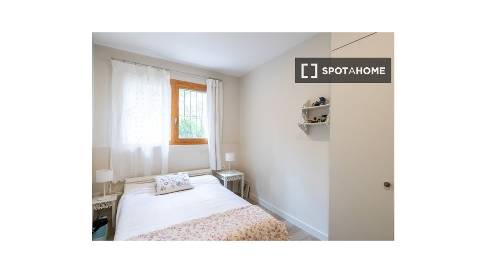 Double room Barcelona, 2 beds, 382m² — photo 3