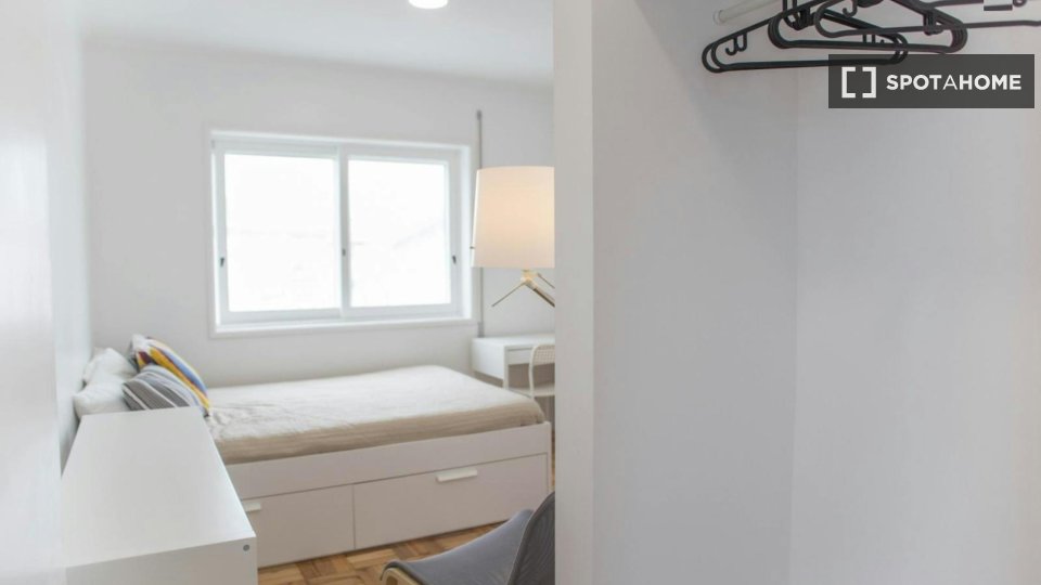 Double room Porto, 14 beds — photo 17
