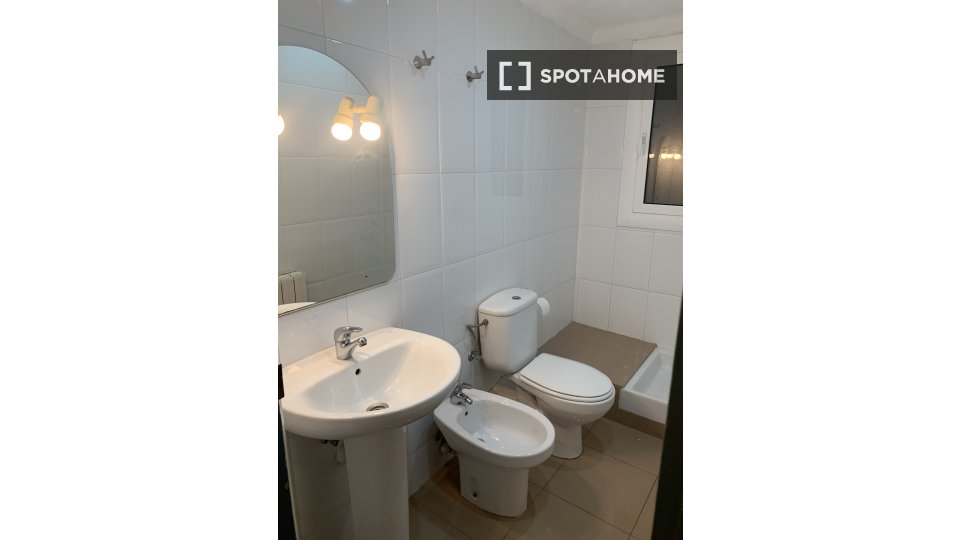 Double room Barcelona, 4 beds — photo 12