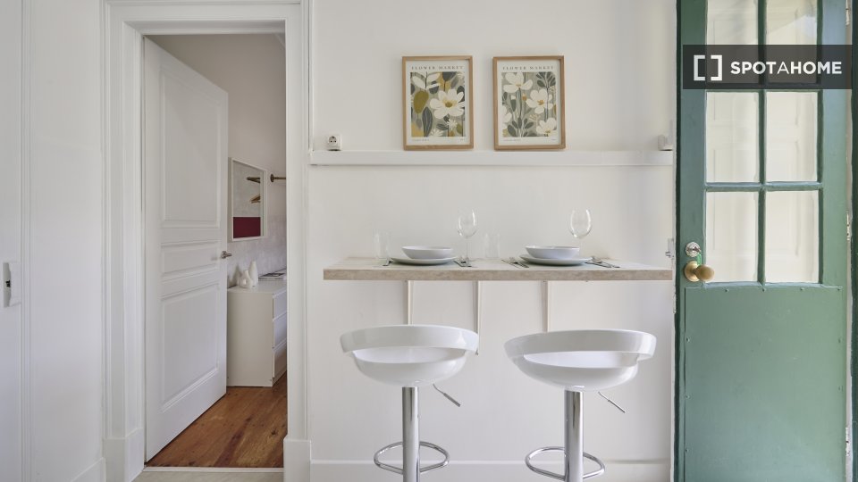 Apartment Lisbon, 2 beds — photo 13
