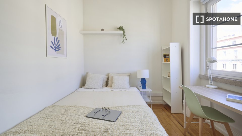 Double room Lisbon, 6 beds — photo 2