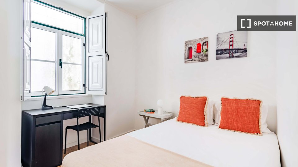 Apartment Lisbon, 2 beds — photo 11