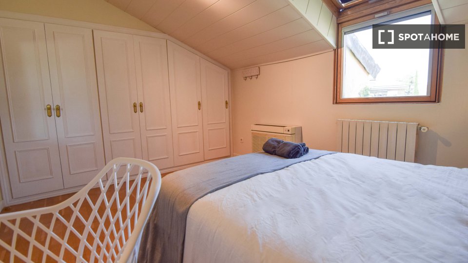 Double room Madrid, 11 beds, 503m² — photo 9