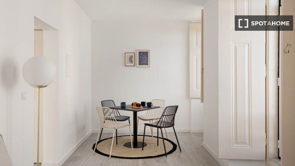 Apartment Lisbon, 2 beds — photo 9