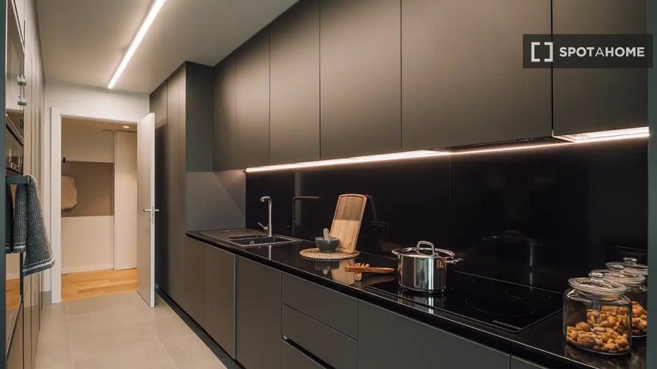 Apartment Lisbon, 2 beds — photo 16