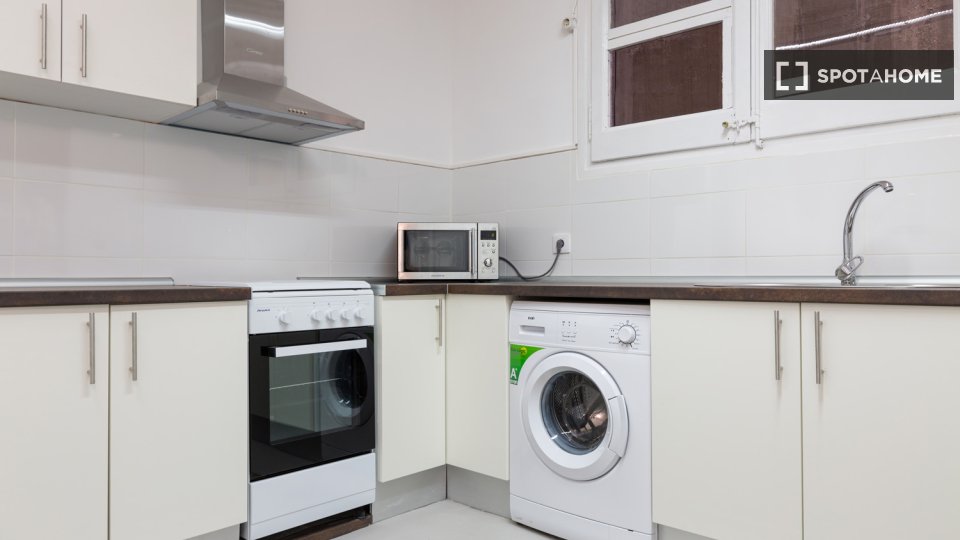 Double room Barcelona, 8 beds, 175m² — photo 16