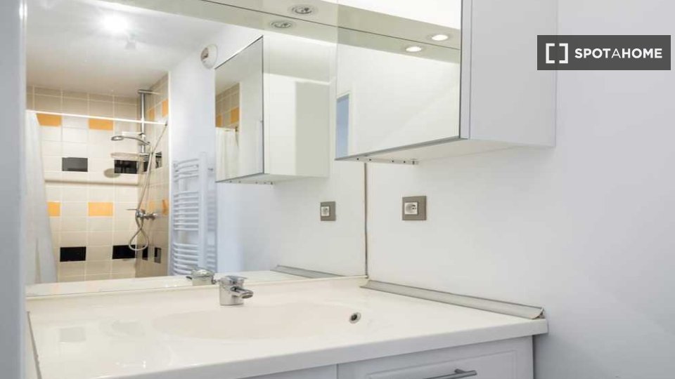 Double room Lyon, 4 beds, 90m² — photo 8