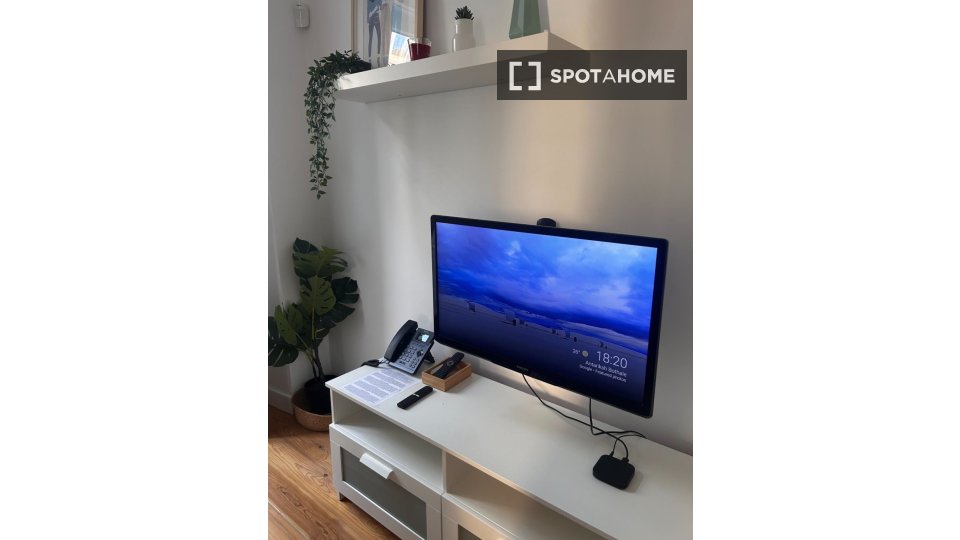 Apartment Lisbon, 1 bed, 55m² — photo 3