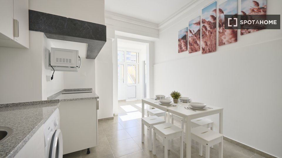 Double room Lisbon, 16 beds — photo 7