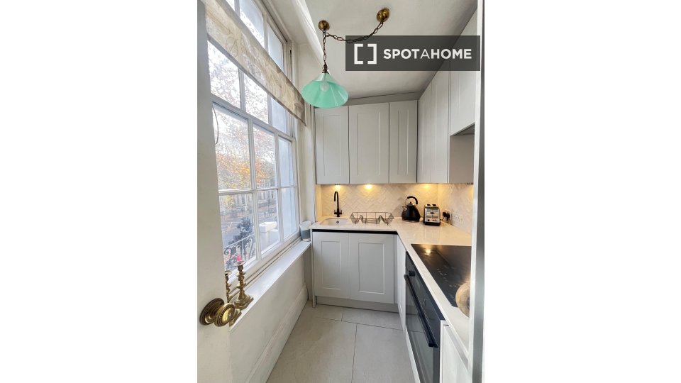 Apartment London, 2 beds, 70m² — photo 3